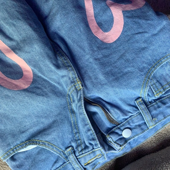 Heart Graphic Jeans - Worn once - Picture 6 of 7